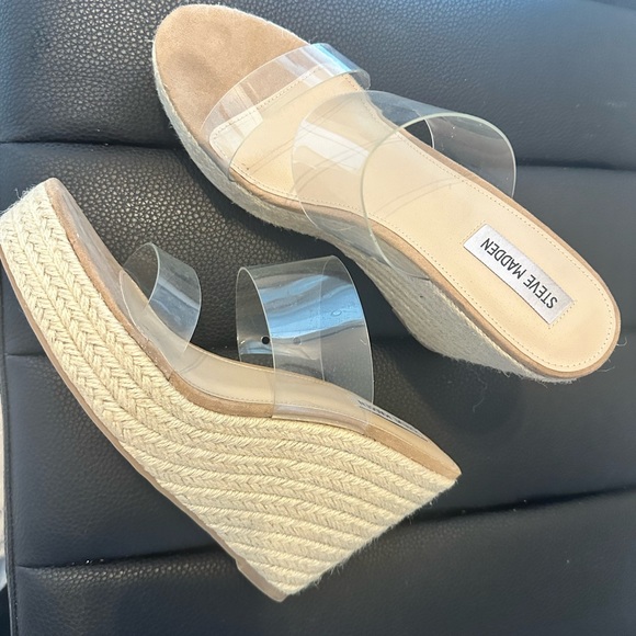 Sunrise Steve Madden clear sandals - Picture 2 of 4